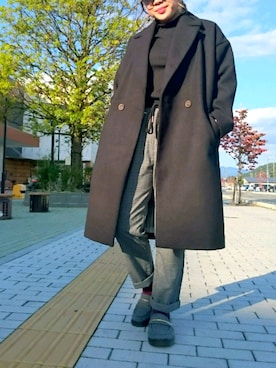 「ゆったりシルエット」｜「アイテム（チェスターコート）」を使った、RINAさん（レディース・151cm）の秋コーディネート