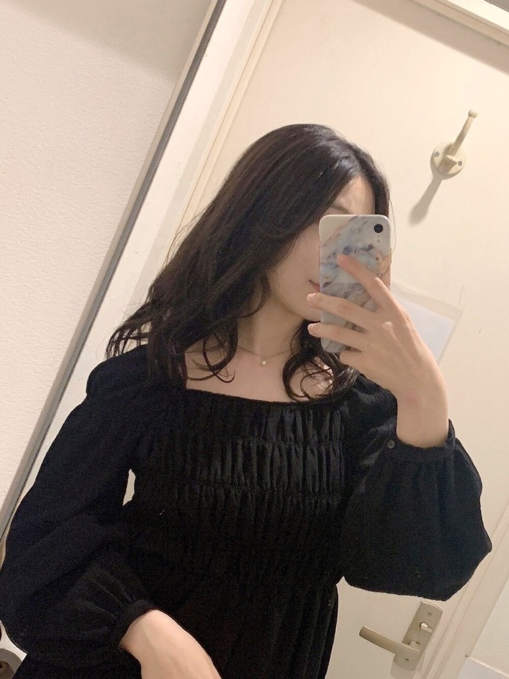 「韓国ファッション、ワンピース、きれいめカジュアル、大人カジュアル、大人女子、夏コーデ、ootd、パールネックレス、デート、カジュアルコーデ」｜「ciite'のパールチェーンネックレス（ネックレス、シルバー系）」を使った、ayaさん（レディース・168cm）の春コーディネートの1枚目の写真