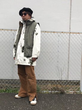 「Yeezy（イージー）のアイテム（カーゴパンツ）」を使った、逆襲のハルプーさん（メンズ・177cm）の冬コーディネート