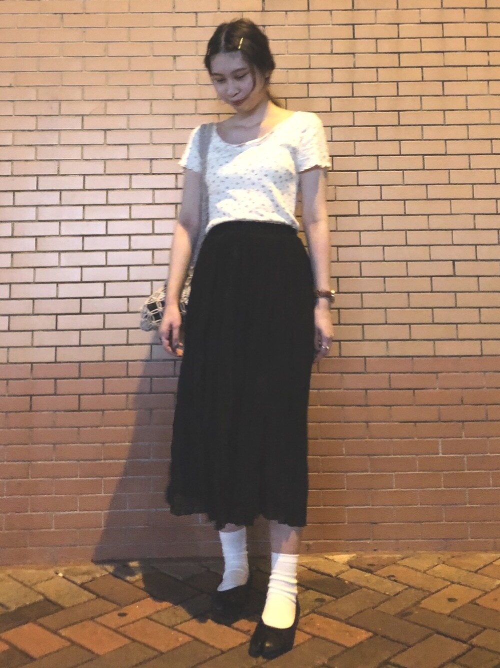 「Vietnamのアイテム（ショルダーバッグ、ピンク系）」を使った、bincyさん（レディース・157cm）の秋コーディネートの1枚目の写真