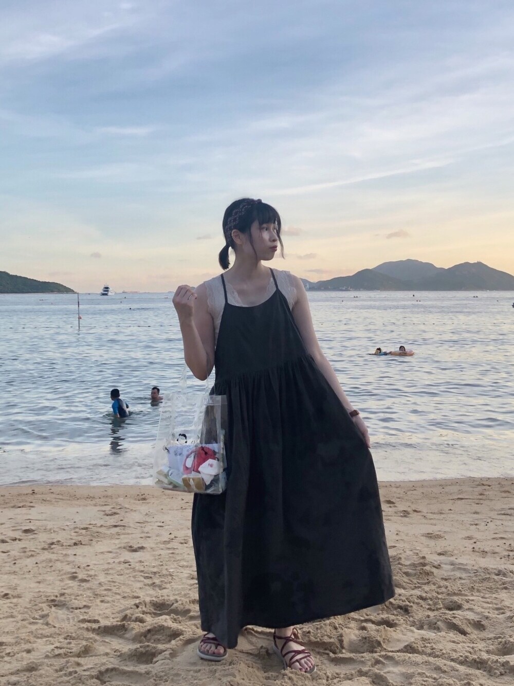 「Samansa Mos2のボイルワッシャー後ろリボンキャミワンピース（ワンピース、グレー系）」を使った、bincyさん（レディース・158cm）の夏コーディネートの1枚目の写真