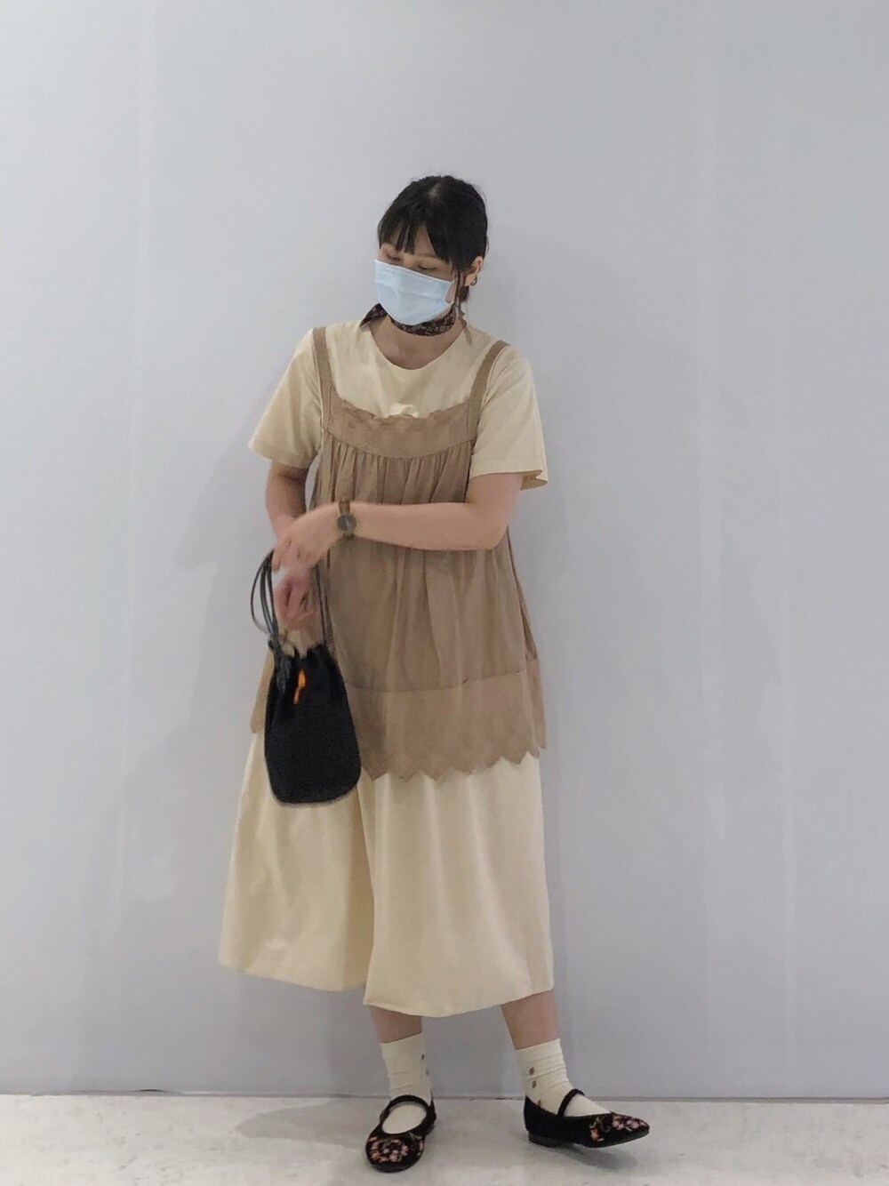 「UNIVERSAL OVERALLのUNIVERSAL OVERALL カラーザイルナイロンポーチ（ショルダーバッグ、ブラック系）」を使った、bincyさん（レディース・158cm）の夏コーディネートの1枚目の写真