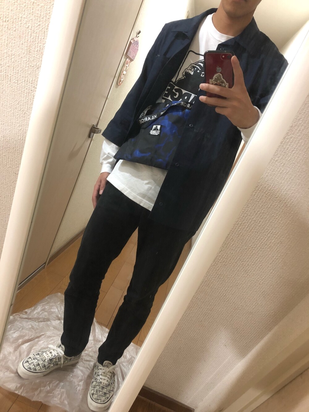 「Tシャツ、黒スキニー、重ね着、XLARGE、BLUEFIRE、VANS、ロンT、スニーカー、ストリート、秋のコーデ」｜「SUPERTHANKSの5分袖 開襟シャツ（シャツ/ブラウス、ブルー系）」を使った、TOMOKIさん（メンズ・175cm）の秋コーディネートの1枚目の写真