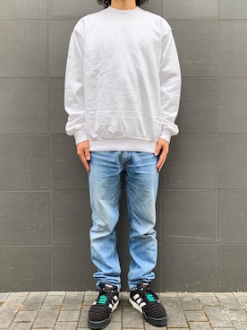 「Levi's」｜「アイテム（スウェット）」を使った、Nishiさん（メンズ・170cm）の秋コーディネート