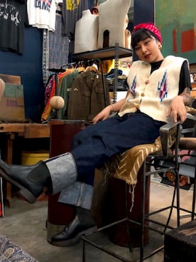 「LEVI'S VINTAGE CLOTHING（リーバイスビンテージクロージング）のアイテム（デニムパンツ、ブルー系）」を使った、Chermeddさん（レディース）の春コーディネート