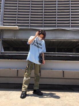 「KaneZ（ケインズ）のアイテム（Tシャツ/カットソー）」を使った、湯原健太さん（メンズ・178cm）の夏コーディネート