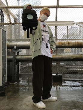 「WHITELAND（ホワイトランド）のアイテム（カーディガン/ボレロ）」を使った、湯原健太さん（メンズ・178cm）の秋コーディネート