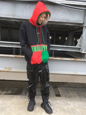 「MSGM（エムエスジーエム）のアイテム（パーカー）」を使った、湯原健太さん（メンズ・178cm）の秋コーディネート