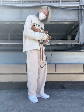 「WHITELAND（ホワイトランド）のアイテム（スウェット）」を使った、湯原健太さん（メンズ・178cm）の冬コーディネート