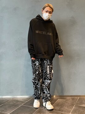 「WHITELAND（ホワイトランド）のWHITELAND/ホワイトランド/プリントパーカー（パーカー）」を使った、湯原健太さん（メンズ・178cm）の春コーディネート