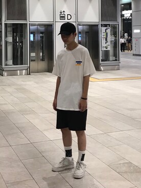 「VISAのアイテム（Tシャツ/カットソー、ホワイト系）」を使った、🔪🍅さん（メンズ・169cm）の秋コーディネート