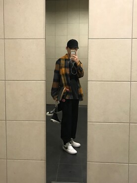 「GU（ジーユー）のアイテム（シャツ/ブラウス、イエロー系）」を使った、🔪🍅さん（メンズ・169cm）の秋コーディネート