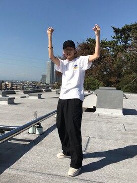 「VISAのアイテム（Tシャツ/カットソー、ホワイト系）」を使った、🔪🍅さん（メンズ・169cm）の冬コーディネート