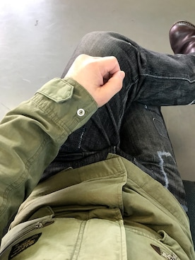「NEIGHBORHOOD（ネイバーフッド）のアイテム（デニムパンツ、ブラック系）」を使った、wtapsおじさんさん（メンズ・171cm）の春コーディネート