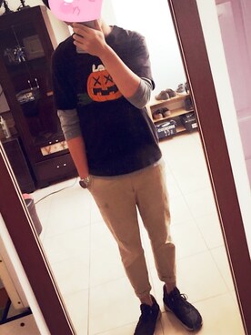 「OriginalFake（オリジナルフェイク）のアイテム」を使った、Kaws  Chenさん（メンズ・174cm）の秋コーディネート