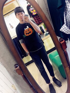 「OriginalFake（オリジナルフェイク）のアイテム」を使った、Kaws  Chenさん（メンズ・174cm）の秋コーディネート