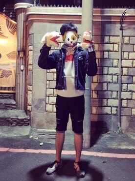 「HTC（エイチティーシー）のアイテム（トップス）」を使った、Kaws  Chenさん（メンズ・174cm）の冬コーディネート