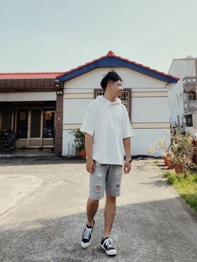 Kaws  Chenさんのコーディネート