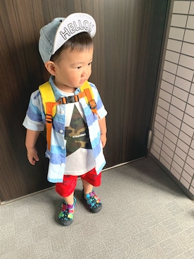 「GAP（ギャップ）のGap ストライプ半袖ボタンダウンシャツ（シャツ/ブラウス、ブルー系）」を使った、yuuuuuさん（キッズ・90cm）の夏コーディネート