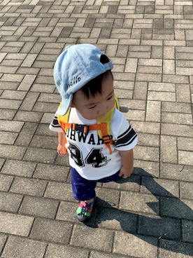 「GLOBAL WORK（グローバルワーク）の【キッズ】フットボールＴ/802349（Tシャツ/カットソー、ホワイト系）」を使った、yuuuuuさん（キッズ・90cm）の夏コーディネート