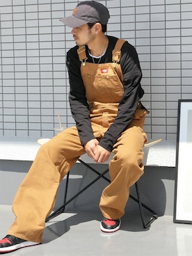 「Dickies（ディッキーズ）のアイテム（サロペット/オーバーオール）」を使った、Beautiful Harmonyさん（メンズ・180cm）の秋コーディネート