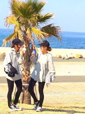 「Naughty dog（ノーティードッグ）のアイテム」を使った、Ikumi さん（レディース・167cm）の春コーディネート