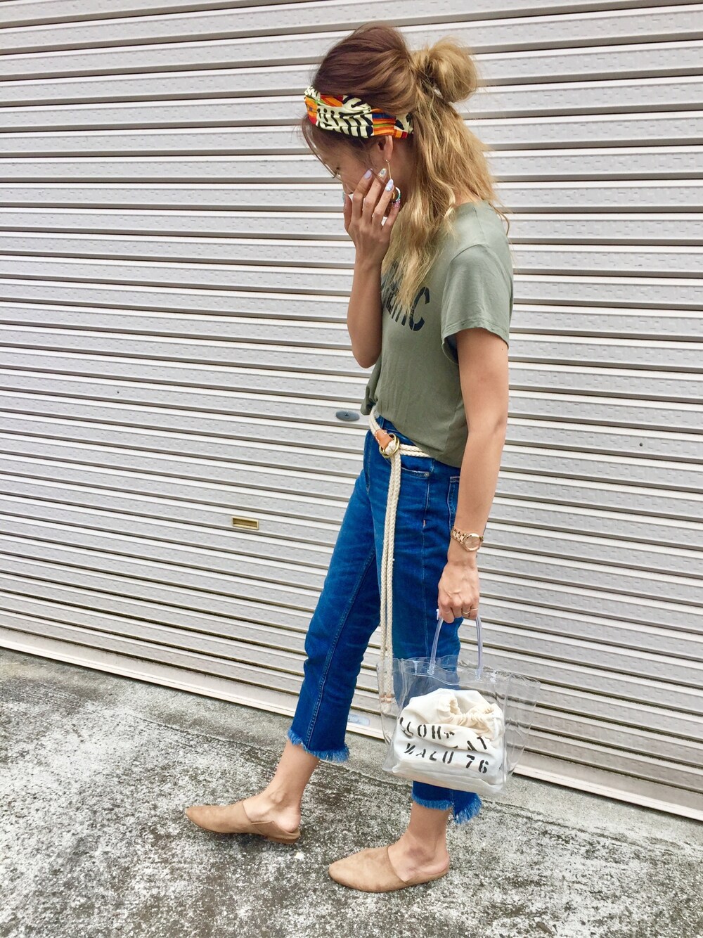 「ママコーデ、プチプラ、着回しコーデ、ハイウエスト、夏コーデ、ロープベルト、クリアバッグ」｜「H&M DIVIDEDのアイテム（Tシャツ/カットソー、グリーン系）」を使った、Ikumi さん（レディース・167cm）の夏コーディネートの1枚目の写真