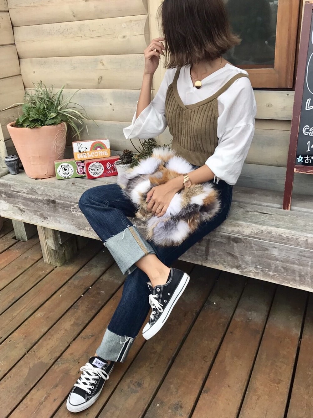 ZARAのアイテムを使った「ロールアップデニム」のレディース人気