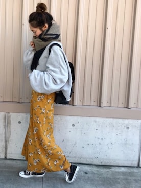 「Ungrid（アングリッド）のアイテム（ストール/ショール）」を使った、Ikumi さん（レディース・167cm）の秋コーディネート