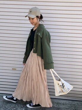 「マキシスカート」｜「アイテム（ノーカラージャケット）」を使った、Ikumi さん（レディース・167cm）の春コーディネート