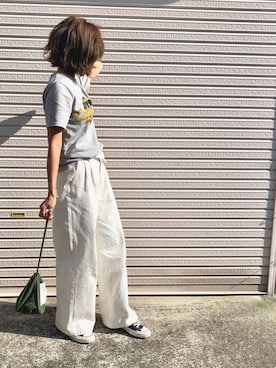 「アイテム（ポーチ）」を使った、Ikumi さん（レディース・167cm）の春コーディネート