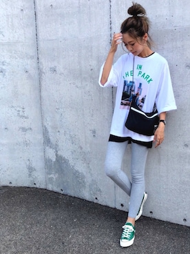 「via j（ヴィアジェイ）のアイテム（Tシャツ/カットソー）」を使った、Ikumi さん（レディース・167cm）の夏コーディネート