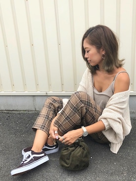 「via j（ヴィアジェイ）のアイテム（Tシャツ/カットソー）」を使った、Ikumi さん（レディース・167cm）の秋コーディネート