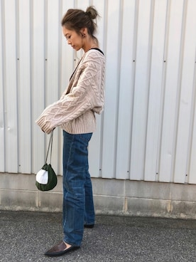 「アイテム（ポーチ）」を使った、Ikumi さん（レディース・167cm）の秋コーディネート