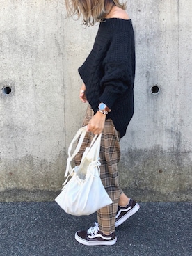 「TODAYFUL（トゥデイフル）のアイテム（ボディバッグ/ウエストポーチ）」を使った、Ikumi さん（レディース・167cm）の秋コーディネート