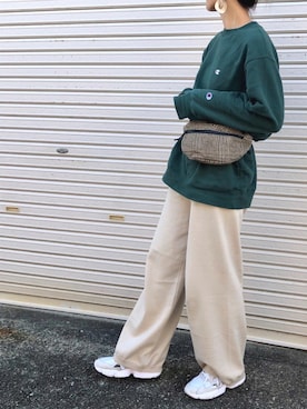 「TODAYFUL（トゥデイフル）のアイテム（ボディバッグ/ウエストポーチ）」を使った、Ikumi さん（レディース・167cm）の秋コーディネート