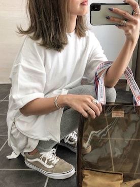 「FRAMeWORK（フレームワーク）のアイテム（バッグ）」を使った、Ikumi さん（レディース・167cm）の春コーディネート