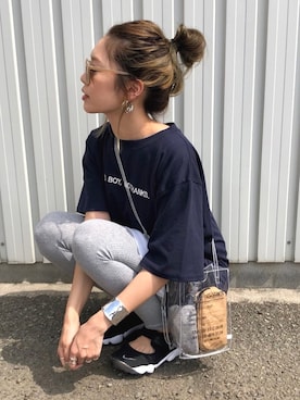 「アイテム（Tシャツ/カットソー、ブルー系）」を使った、Ikumi さん（レディース・167cm）の春コーディネート