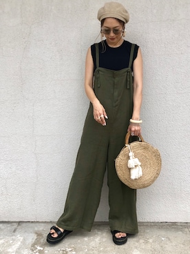 「アイテム（サロペット/オーバーオール、グリーン系）」を使った、Ikumi さん（レディース・168cm）の夏コーディネート