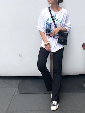 「via j（ヴィアジェイ）のアイテム（Tシャツ/カットソー）」を使った、Ikumi さん（レディース・168cm）の夏コーディネート