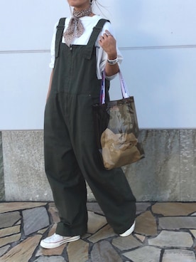 「アイテム（オールインワン・サロペット）」を使った、Ikumi さん（レディース・167cm）の秋コーディネート