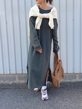 「スウェットワンピース」｜「アイテム（トートバッグ）」を使った、Ikumi さん（レディース・167cm）の冬コーディネート