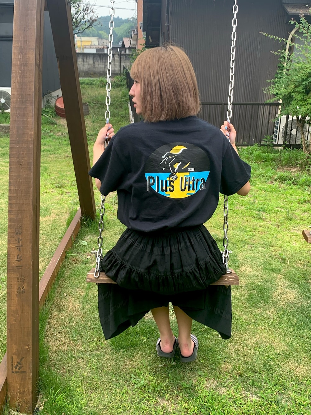 「FINAL WEAPON COMPANY、navy、HANG、古着、低身長、スカート、ストリート」｜「NAVY × Final Weapon  Companyのアイテム（Tシャツ/カットソー、ブラック系）」を使った、krnさん（レディース・152cm）の夏コーディネートの1枚目の写真