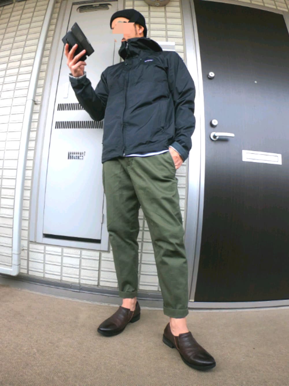 「平成最後のWEARISTAセンバツ、カジュアル、春コーデ、patagonia、パタゴニア、革靴、ユニクロ、2019ss、きれいめカジュアル、UNIQLO」｜「URBAN RESEARCH DOORSの和紙ストリートニットキャップ（ニットキャップ/ビーニー、ブラック系）」を使った、*ryotagonia.さん（メンズ・168cm）の春コーディネートの1枚目の写真