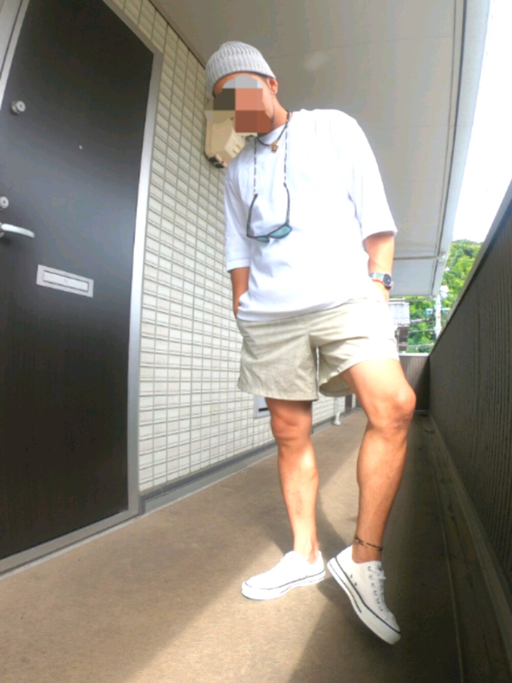 「自作、THE NORTH FACE、ノースフェイス、白Tシャツ、ホワイトコーデ、ワントーンコーデ、コンバース、グラスコード、2019ss、夏コーデ」｜「THE NORTH FACEのTHE NORTH FACE(ザ ノースフェイス)ニットキャップ（ニットキャップ/ビーニー、グレー系）」を使った、*ryotagonia.さん（メンズ・169cm）の夏コーディネートの1枚目の写真