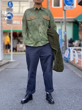 「アイテム（チノパンツ、ブルー系）」を使った、kyosukeさん（メンズ・181cm）の秋コーディネート