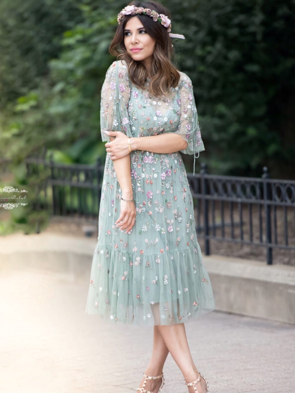 「NEEDLE&THREADのアイテム（ワンピース、グリーン系）」を使った、abihaさん（レディース・157cm）の秋コーディネートの1枚目の写真