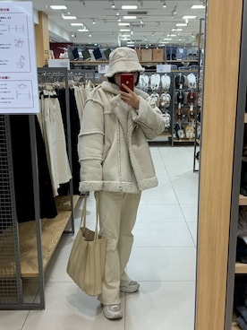 「オールホワイト」｜「アイテム（ムートンコート）」を使った、Cocoさん（レディース・158cm）の冬コーディネート