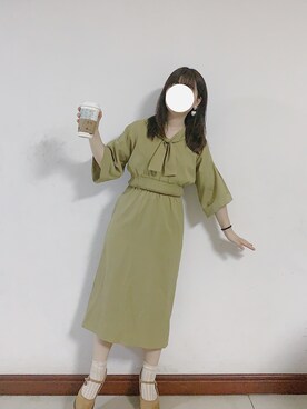 Etoile is wearing merry jenny "女学生シャツワンピース"