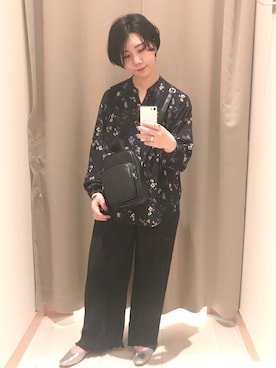 「GLOBAL WORK（グローバルワーク）のサラサラリラックスプリントブラウス/891220（シャツ/ブラウス）」を使った、クルミさん（レディース・161cm）の秋コーディネート